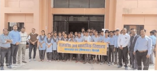 Students of Government Higher Secondary School Mandwara Dev visited Madhav University